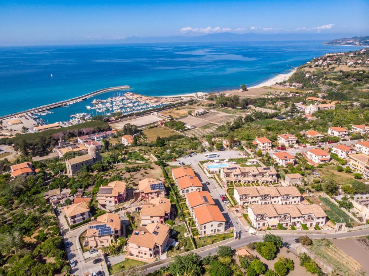 Sentido Michelizia Tropea Resort Exterior foto